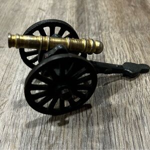 Vintage Miniature Cast Iron Civil War Cannon Model